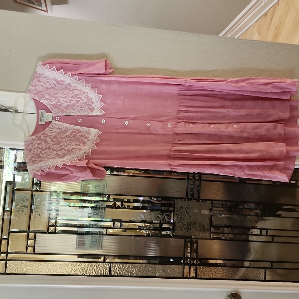 Girl's pink Gunnesax size 12, Victorian inspired dress with lace collar.